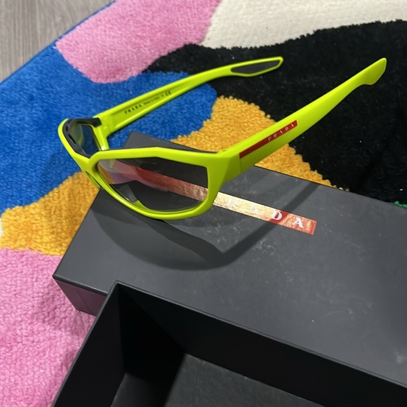 Brand new sun glasses for men 100% authentic solid and very comfortable - Picture 6 of 10